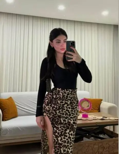 KÜÇÜKÇEKMECE Escort CEYDA - Gerçek Fotoğraflı Doğrulanmış Profil KÜÇÜKÇEKMECE VIP Escort CEYDA - Doğrulanmış Model