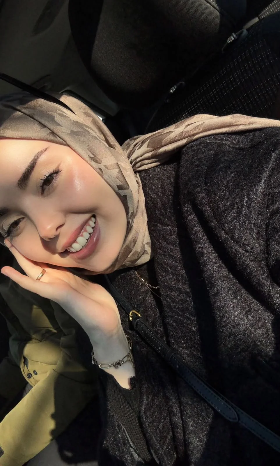 KÜÇÜKÇEKMECE Escort PINAR - Gerçek Fotoğraflı Doğrulanmış Profil KÜÇÜKÇEKMECE VIP Escort PINAR - Doğrulanmış Model